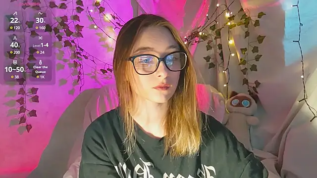 Snapshot of monlight__dana chatting on 12-06-24, 12:00 monlight  dana online show from 12-06-24, 12:00