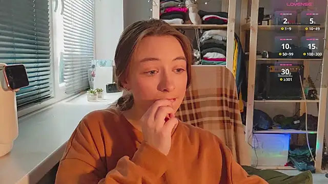 Snapshot of monlight__dana chatting on 02-09-25, 11:47 monlight  dana online show from 02-09-25, 11:47