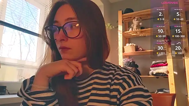 monlight  dana online show from 03-04-26, 01:52