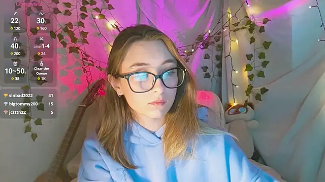 Snapshot of monlight__dana chatting on 12-09-24, 12:40 monlight  dana online show from 12-09-24, 12:40