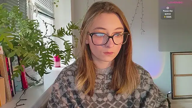 Snapshot of monlight__dana chatting on 12-29-24, 10:45 monlight  dana online show from 12-29-24, 10:45