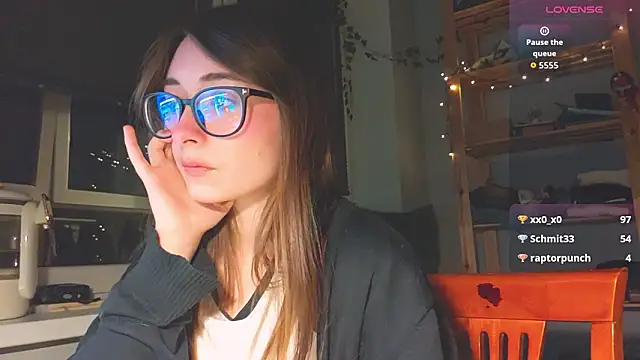 monlight  dana online show from 02-15-26, 07:02