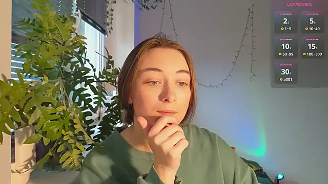 Snapshot of monlight__dana chatting on 02-03-25, 12:47 monlight  dana online show from 02-03-25, 12:47