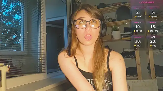 Snapshot of monlight__dana chatting on 09-20-25, 04:56 monlight  dana online show from 09-20-25, 04:56