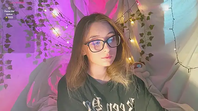 Snapshot of monlight__dana chatting on 12-04-24, 09:12 monlight  dana online show from 12-04-24, 09:12