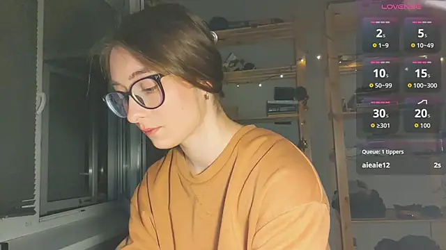 Snapshot of monlight__dana chatting on 10-09-25, 10:43 monlight  dana online show from 10-09-25, 10:43