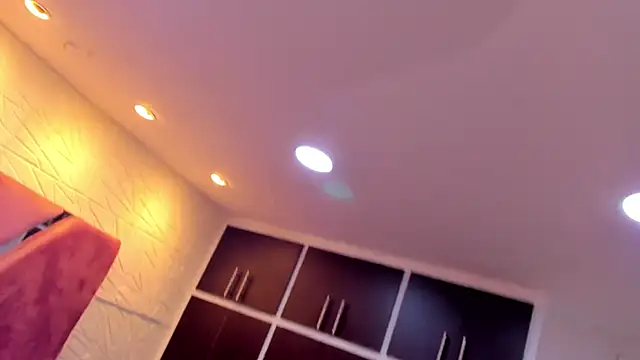 Charlotte Ice1 online show from 10-29-25, 05:34