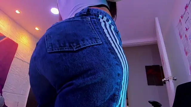 Charlotte Ice1 online show from 03-18-25, 04:06