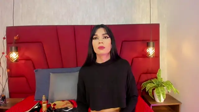 LadyLuminary online show from 12-01-25, 07:37