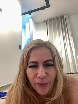 LARIANA RIVERA23 online show from 04-09-26, 04:03