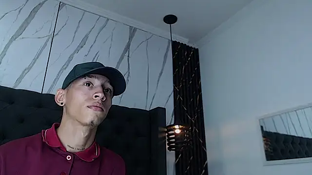 Snapshot of Smith_maicol chatting on 11-08-25, 06:44 Smith maicol online show from 11-08-25, 06:44