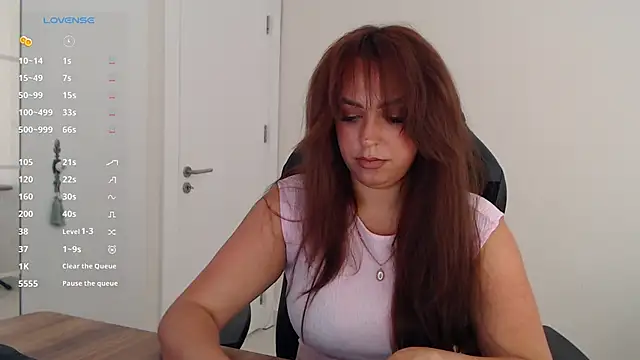  Just a queen 3 online show from 05-19-26, 08:54