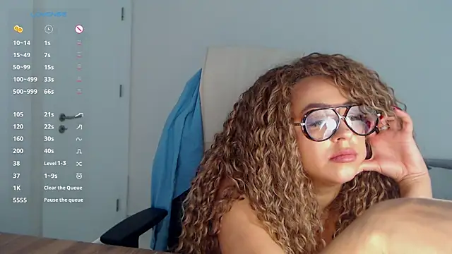 Snapshot of _Just_a_queen_3 chatting on 02-23-26, 09:32 Just a queen 3 online show from 02-23-26, 09:32