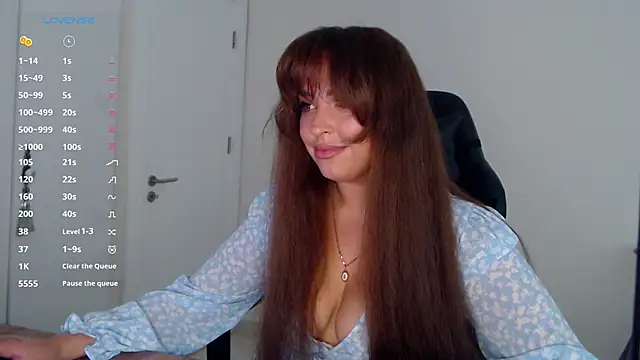  Just a queen 3 online show from 04-14-26, 06:02