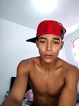 Snapshot of Demiansteven2 chatting on 02-17-26, 05:43 Demiansteven2 online show from 02-17-26, 05:43