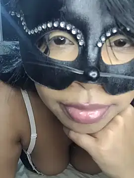 Snapshot of Mulatabigbunda chatting on 12-29-24, 03:44 Mulatabigbunda online show from 12-29-24, 03:44