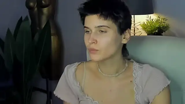 Snapshot of sarah_perfect chatting on 10-09-25, 02:17 sarah perfect online show from 10-09-25, 02:17