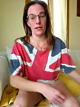 SpiceLea online show from 10-18-25, 04:31