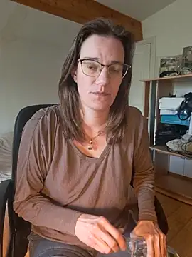 SpiceLea online show from 02-14-25, 01:29