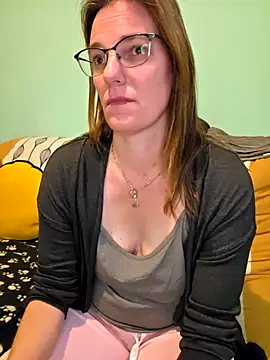 SpiceLea online show from 11-12-25, 02:32