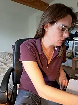 SpiceLea online show from 03-04-25, 12:44