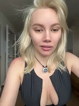 Snapshot of Bestie_Online chatting on 07-11-26, 02:06 Bestie Online online show from 07-11-26, 02:06