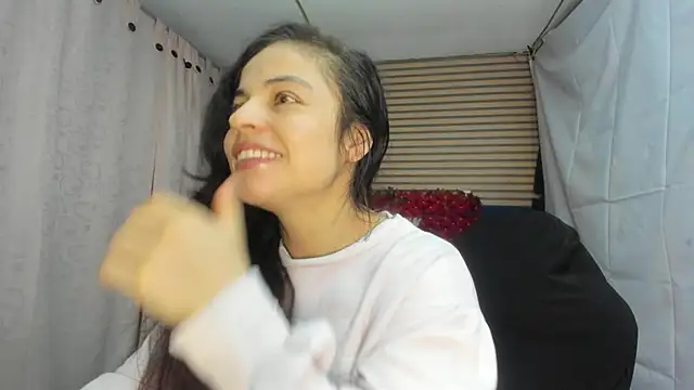Snapshot of rosse_2504 chatting on 06-22-26, 12:35 rosse 2504 online show from 06-22-26, 12:35