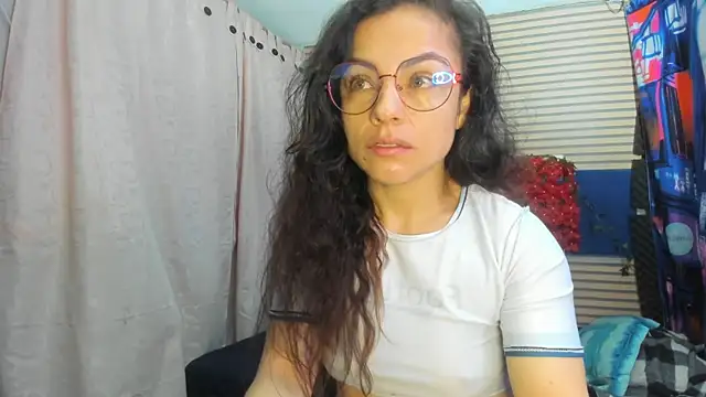 Snapshot of rosse_2504 chatting on 07-19-26, 11:29 rosse 2504 online show from 07-19-26, 11:29