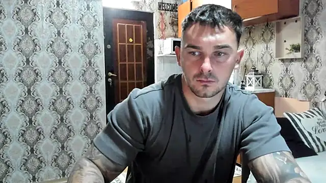 Snapshot of Jonmusclemaster chatting on 09-19-25, 08:24 Jonmusclemaster online show from 09-19-25, 08:24