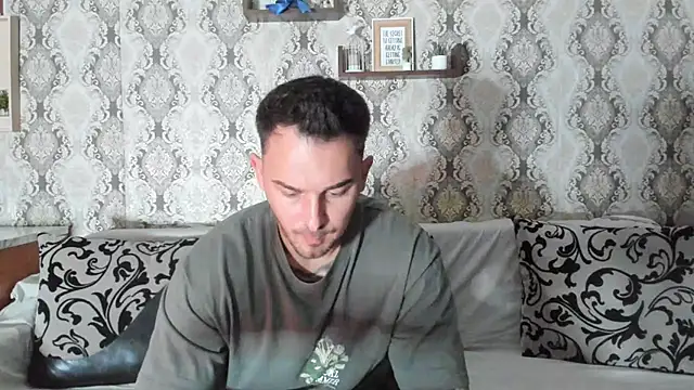 Snapshot of Jonmusclemaster chatting on 03-02-25, 08:25 Jonmusclemaster online show from 03-02-25, 08:25