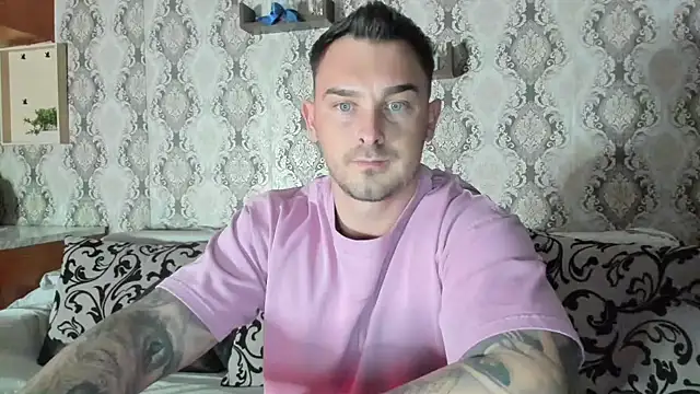 Snapshot of Jonmusclemaster chatting on 02-21-25, 07:43 Jonmusclemaster online show from 02-21-25, 07:43
