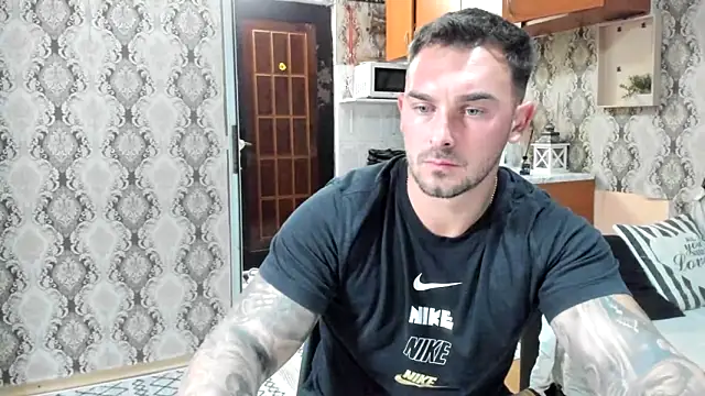 Snapshot of Jonmusclemaster chatting on 09-18-25, 08:12 Jonmusclemaster online show from 09-18-25, 08:12