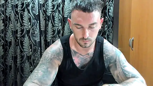 Snapshot of Jonmusclemaster chatting on 06-24-26, 07:44 Jonmusclemaster online show from 06-24-26, 07:44