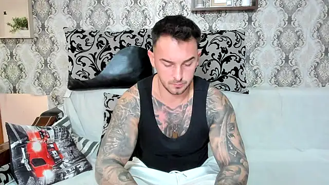 Jonmusclemaster online show from 10-26-25, 09:04