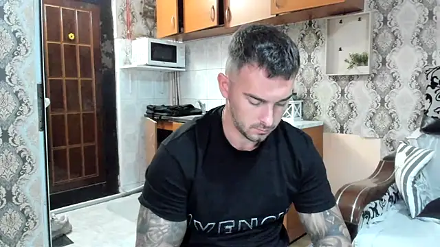 Snapshot of Jonmusclemaster chatting on 09-14-25, 07:47 Jonmusclemaster online show from 09-14-25, 07:47