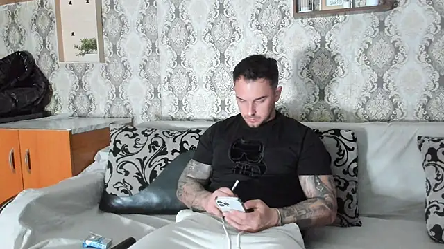 Snapshot of Jonmusclemaster chatting on 03-04-25, 08:16 Jonmusclemaster online show from 03-04-25, 08:16