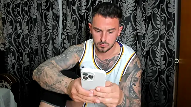 Jonmusclemaster online show from 04-28-26, 08:02