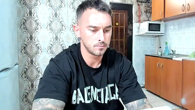 Snapshot of Jonmusclemaster chatting on 07-25-26, 08:48 Jonmusclemaster online show from 07-25-26, 08:48