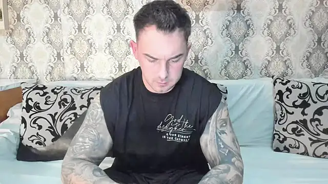 Snapshot of Jonmusclemaster chatting on 02-24-25, 08:58 Jonmusclemaster online show from 02-24-25, 08:58