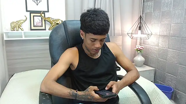 Snapshot of Alan_Cute18 chatting on 02-14-26, 04:34 Alan Cute18 online show from 02-14-26, 04:34