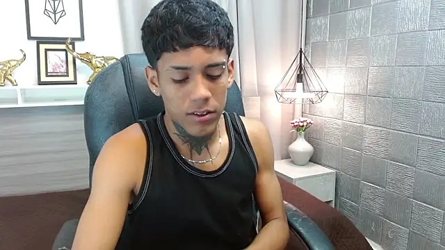 Snapshot of Alan_Cute18 chatting on 02-24-26, 01:01 Alan Cute18 online show from 02-24-26, 01:01