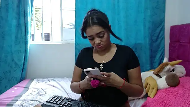 Snapshot of kiara_milf_ chatting on 01-10-25, 09:42 kiara milf  online show from 01-10-25, 09:42