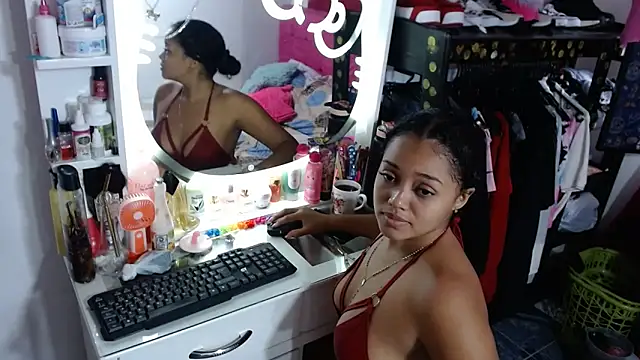 Snapshot of kiara_milf_ chatting on 06-15-26, 07:46 kiara milf online show from 06-15-26, 07:46