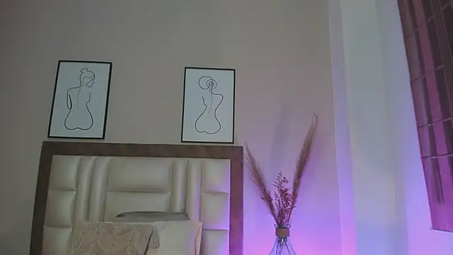 Snapshot of AlissaNix chatting on 10-15-25, 07:11 AlissaNix online show from 10-15-25, 07:11