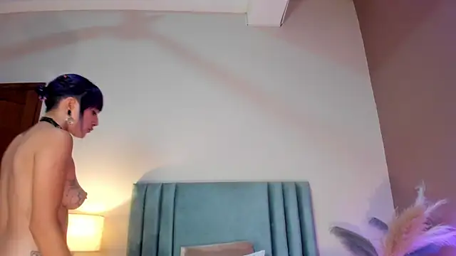 AlissaNix online show from 02-25-26, 12:33