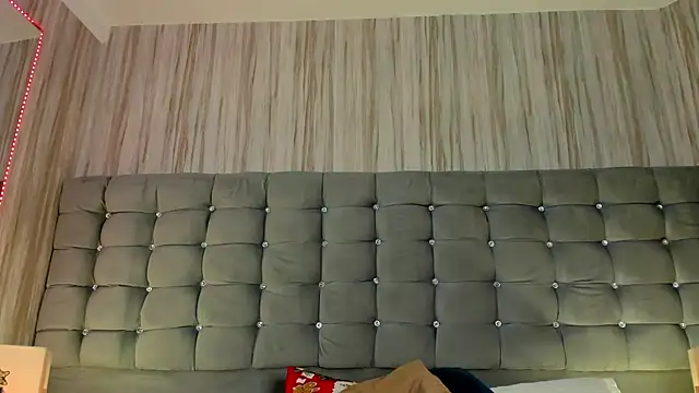 Poacahontasfg online show from 12-21-25, 04:03