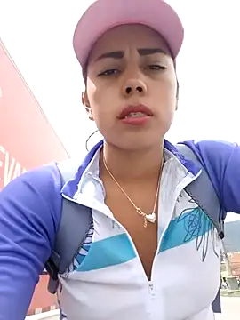 Snapshot of _andrea30 chatting on 03-06-25, 03:45  andrea30 online show from 03-06-25, 03:45