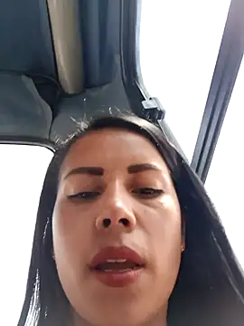 Snapshot of _andrea30 chatting on 02-24-25, 06:47  andrea30 online show from 02-24-25, 06:47