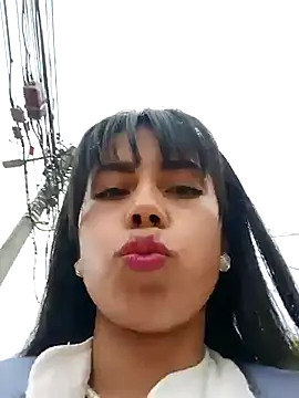 Snapshot of _andrea30 chatting on 03-17-25, 12:25  andrea30 online show from 03-17-25, 12:25