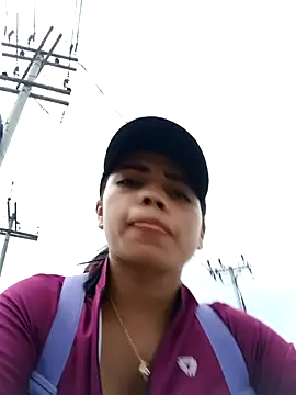 Snapshot of _andrea30 chatting on 03-18-25, 03:44  andrea30 online show from 03-18-25, 03:44